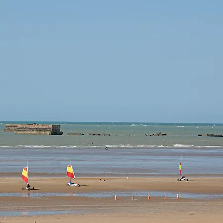 Appartement Place 6, Splendide à Deux Pas Du Port Artificiel Arromanches-les-Bains